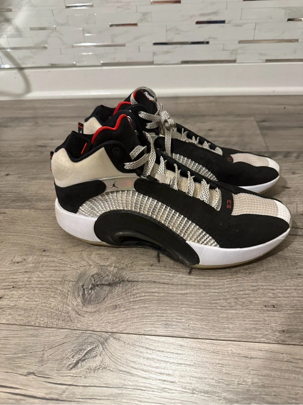 Jordan Men's Black, White & Red Retro-Style Basketball Sneakers